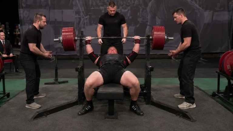 Blaine Sumner pressing 885 pounds in a bench shirt at the Arnold Classic