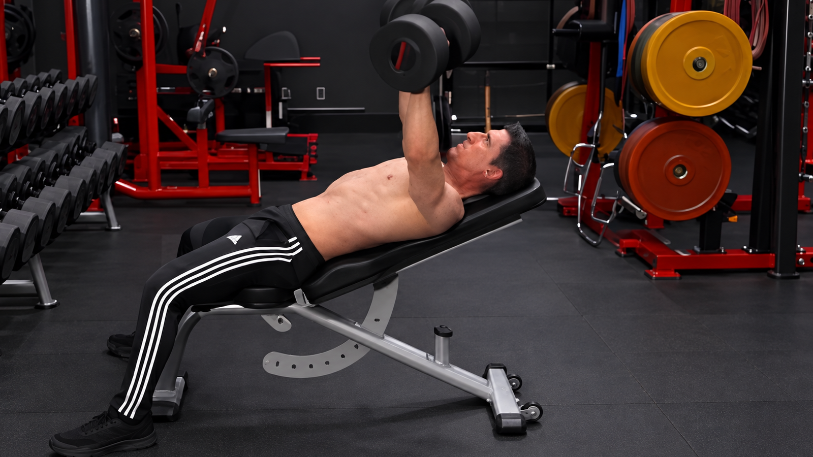 Two Dumbbell Chest Workout: Jeff Cavaliere’s Plan Reviewed
